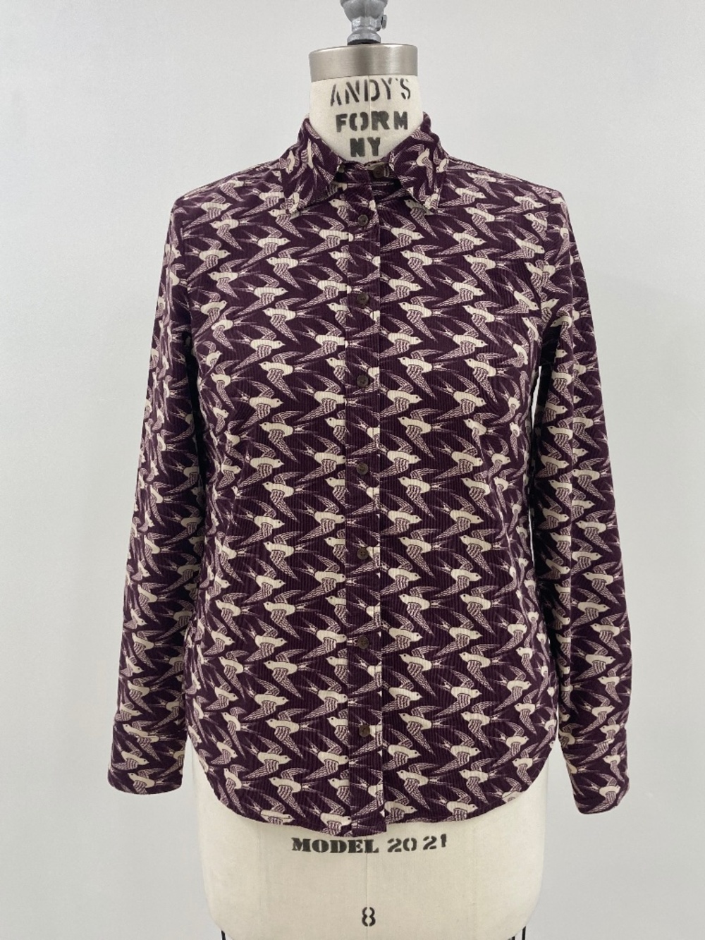 NWT Boden micro-corduroy women’s shirt size 6 swallow design
